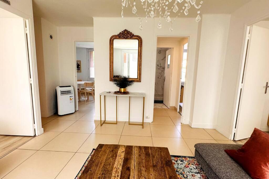 Appartement 3 Chambres + Parking A Lyon 7 Exterior foto